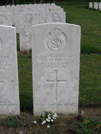 Etaples Military Cemetery - De Renzy, T